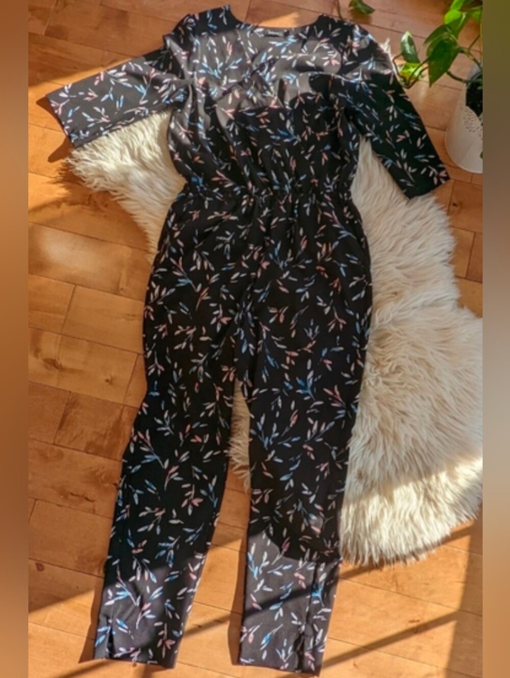 REITMANS - Floral Print Jump Suit - Picture 2 of 12